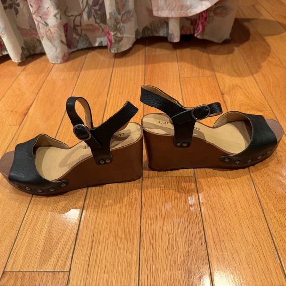 Black Leather Women's Sandals - Picture 4 of 9